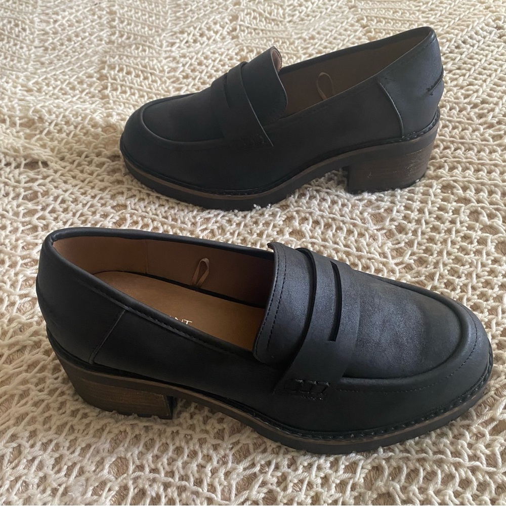 Dark Academia Faux Leather Chunky Lug Sole Slip On Loafer Size 9.5W NWOB